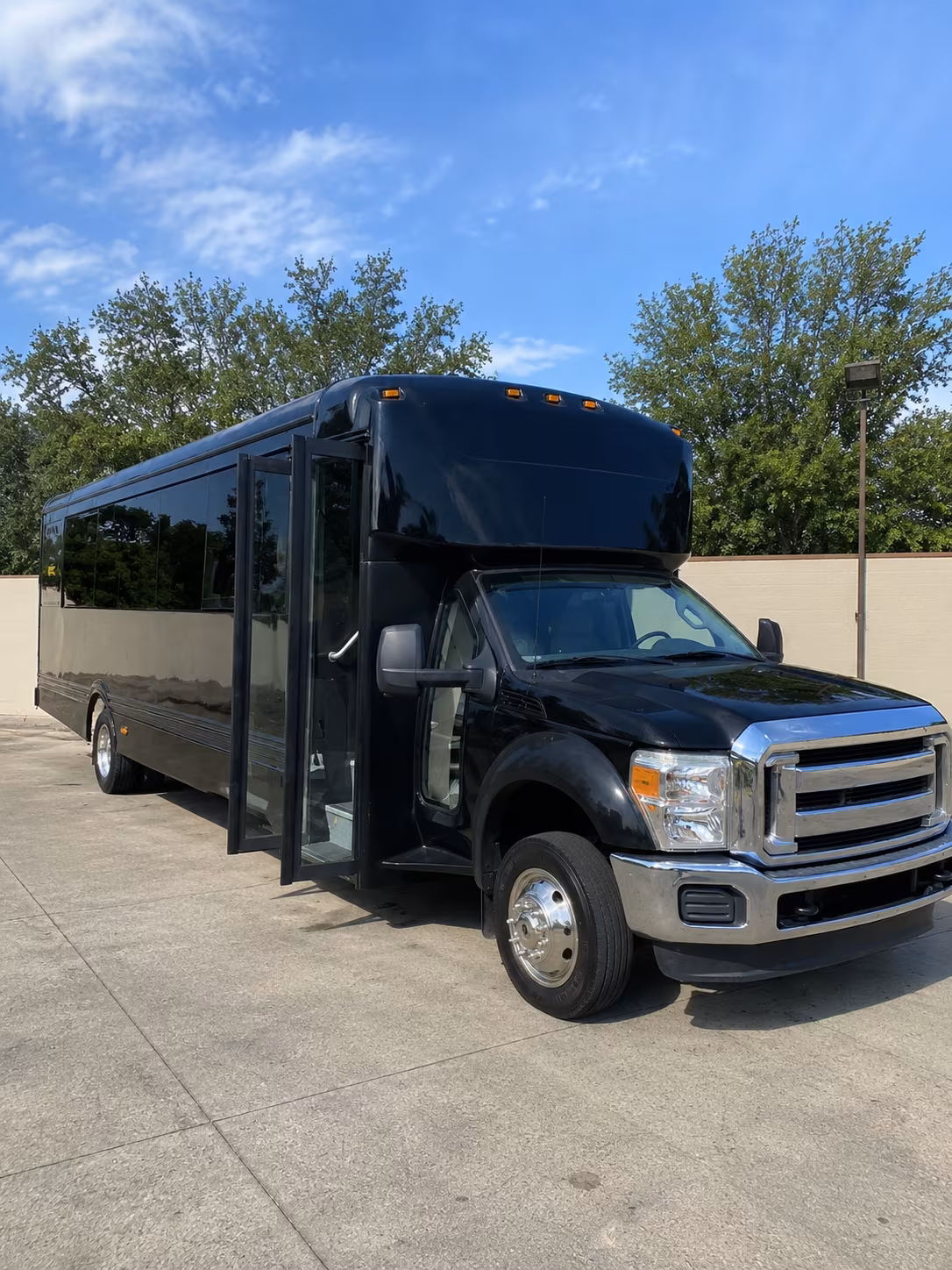 ann arbor 20 passenger party bus