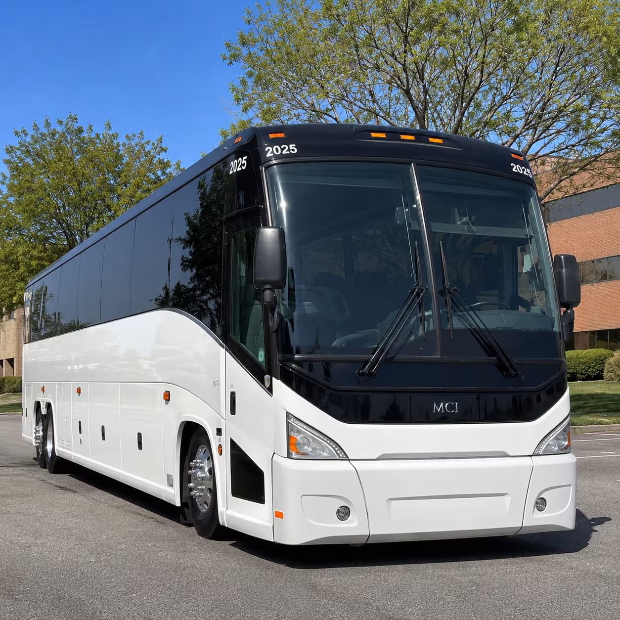 charter buses to traverse city and leelanau peninsula wine country