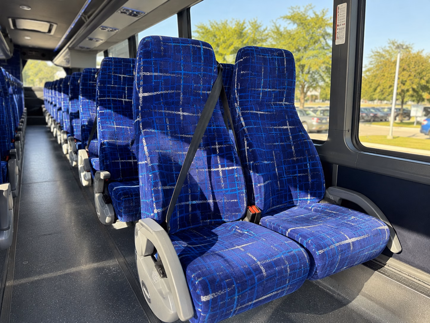 wine tour buses to dexter and the chelsea area tasting rooms